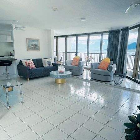 Cairns Ocean View Apartment In Aquarius Exterior photo